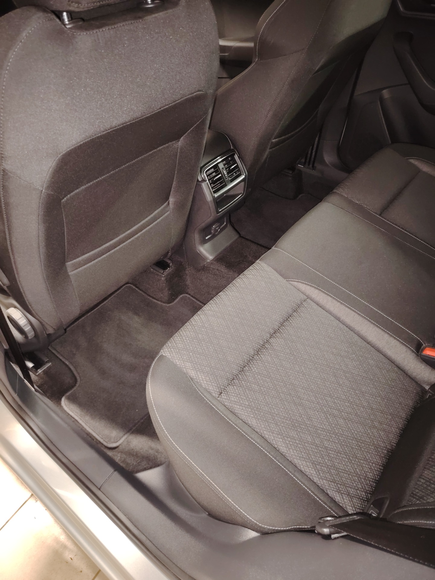 Hĺbkové čistenie vozidla